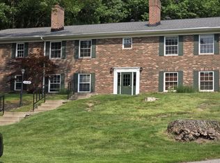 6930 Carriage Hill Dr APT 201, Brecksville, OH 44141
