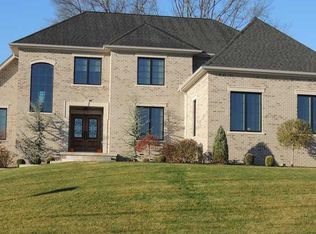 2007 Marjorie Ln, Coraopolis, PA 15108