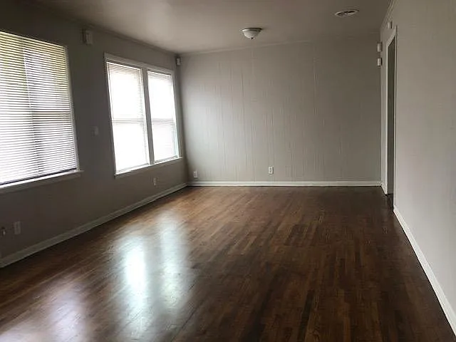 3 bed, 1080 sqft, $1,200 — Photo 3