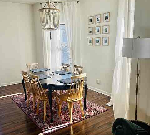 4th image of 3910 Forest Ave APT 2