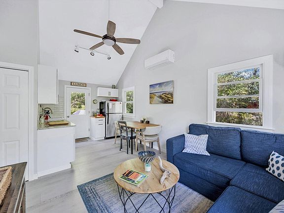 4th image of 200 Pilgrim Spring Road UNIT B