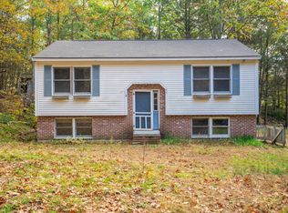 49 Greenleaf Parsons Rd, Cape Neddick, ME 03902