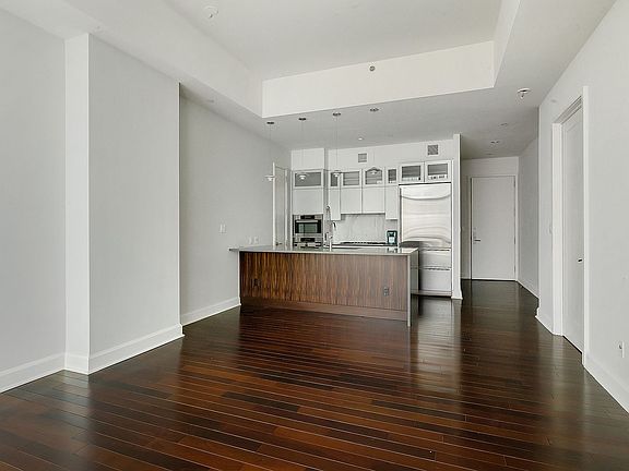 3rd image of 243 W 60th St APT 6C