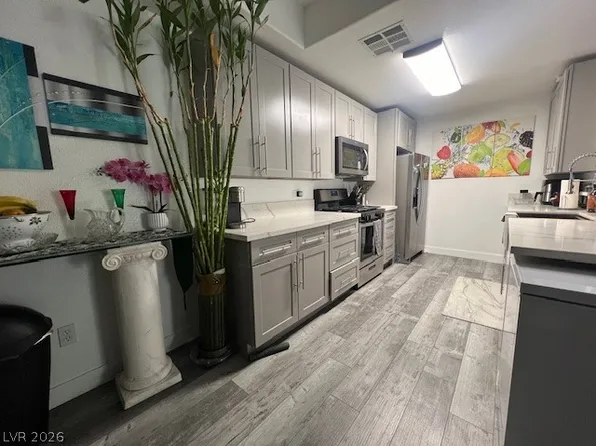 8250 N Grand Canyon Dr Unit 2047, Las Vegas, NV 89166