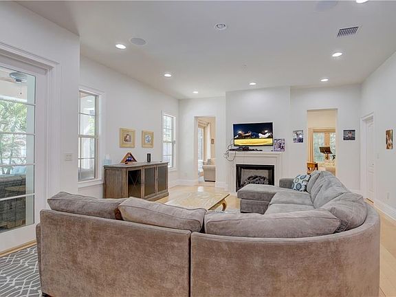 5th image of 4203 W Swann Ave