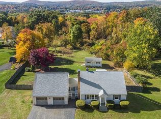 38 Ramgren Rd, Lunenburg, MA 01462