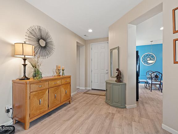 2nd image of 455 Dartmoor Ct