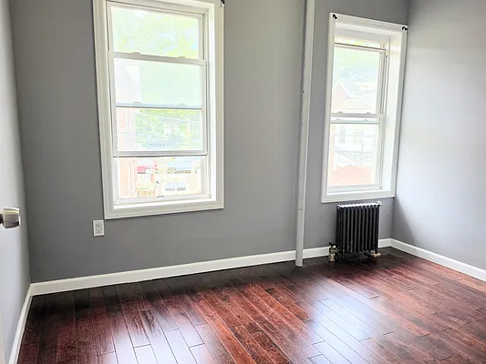 Rented by NYC REALTY GROUP 693 | media 4