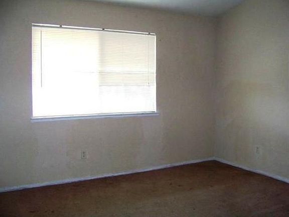4th image of 8440 Almondwood Ln