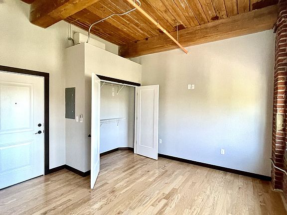 5th image of 1701 12th St #10947384