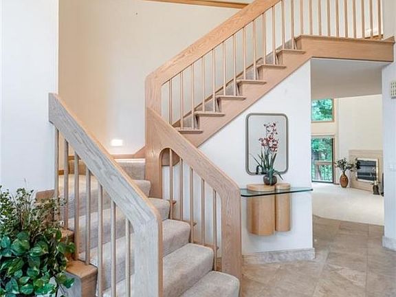 2nd image of 1919 Arbor Walk Ct