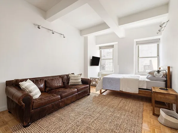 88 Greenwich St APT 412, New York, NY 10006