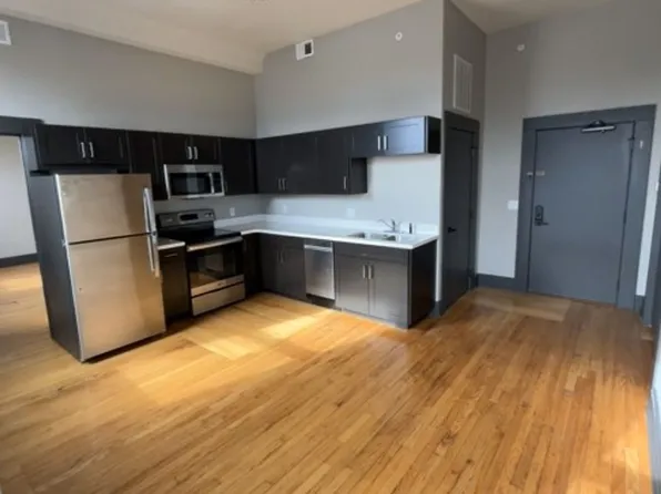 Urban Lofts, 302 Commercial St #205, Waterloo, IA 50701