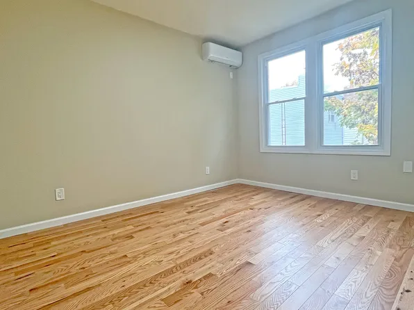 59-33 48th Avenue image 9 of 11