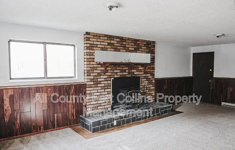 4 bed, 2.0 bath, 1788 sqft, $2,400 — Photo 3
