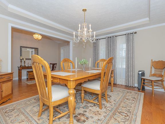 4th image of 8903 Pleasant Ridge Dr