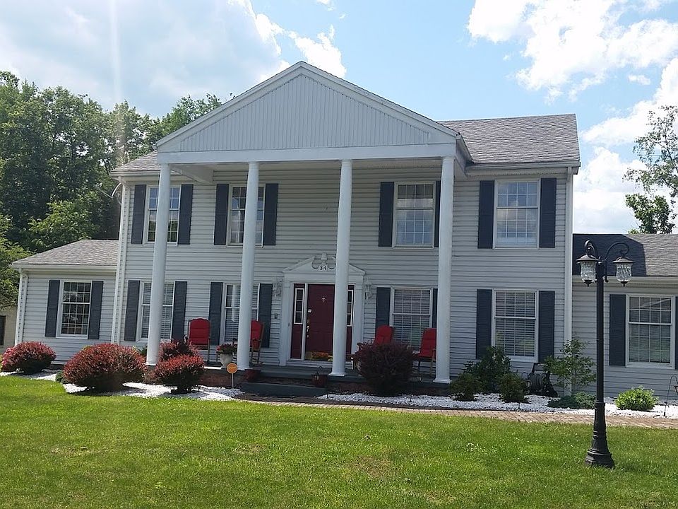1st image of 34 Carriage Ln