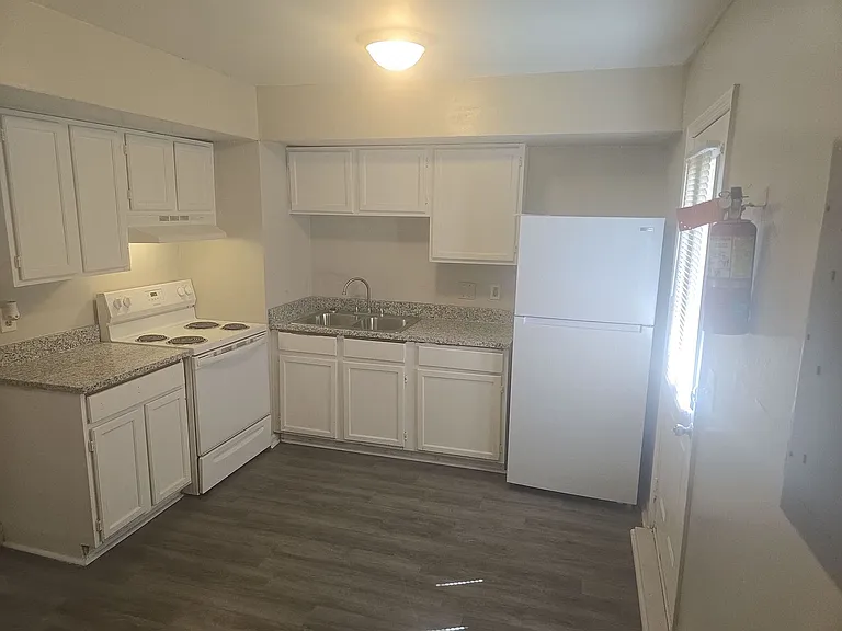 3618B Medical Dr — Photo 7