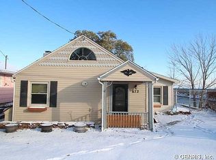 672 Edgemere Dr, Rochester, NY 14612