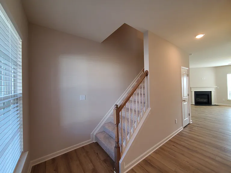 1217 Leanndra Park — Photo 13