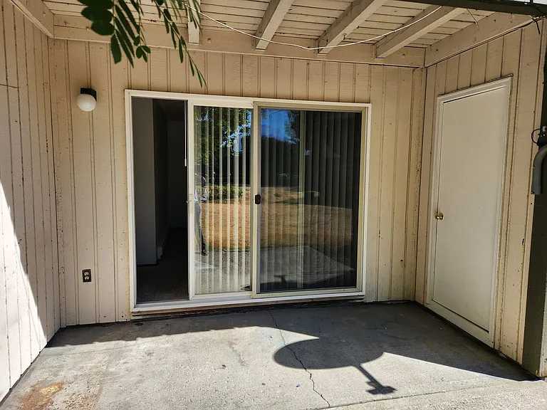 Zou - UP 4plex University Place 98466 — Photo 16