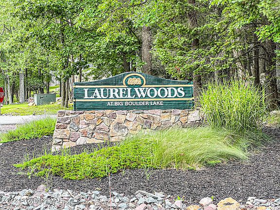 4th image of 136 Laurelwoods Dr