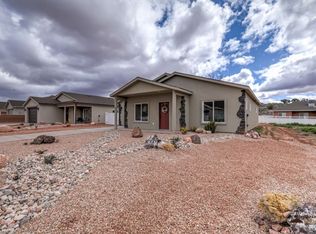 818 E Rocky Rd, Kanab, UT 84741