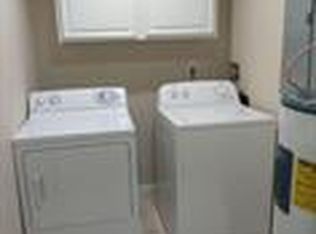 606-4 W College St, Carbondale, IL 62901