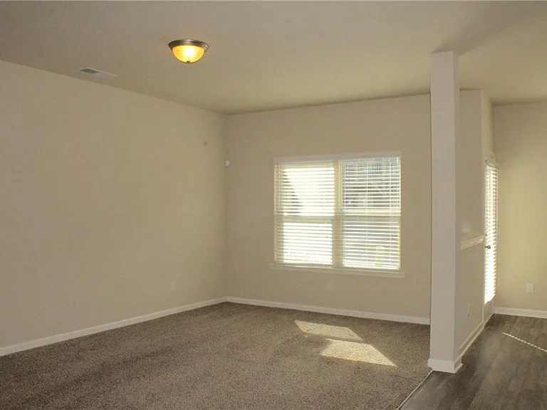 3335 Blue Springs Walk NW — Photo 5