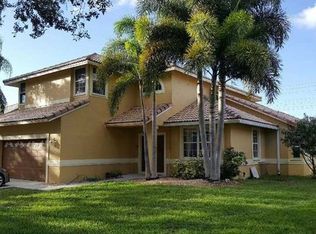 10683 Edinburgh St, Cooper City, FL 33026