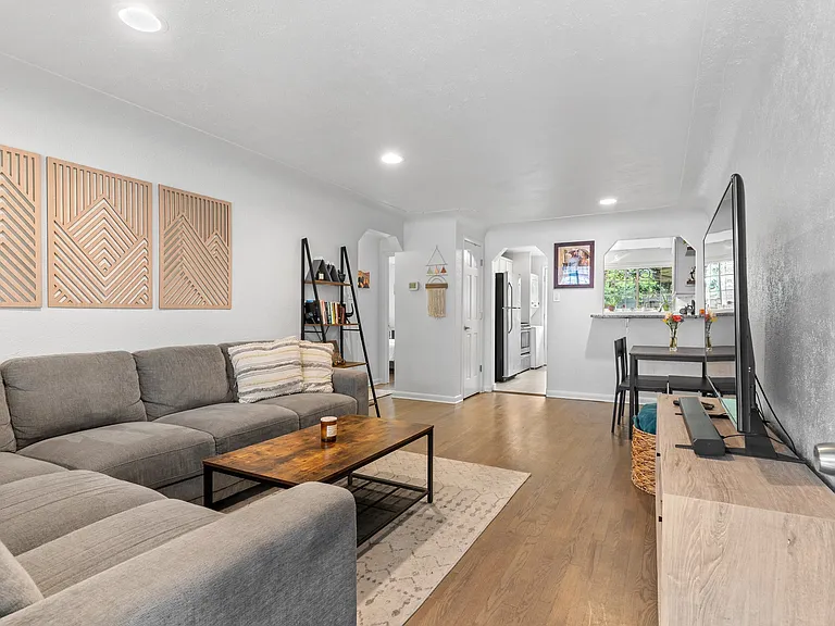 2461 Yates St — Photo 3
