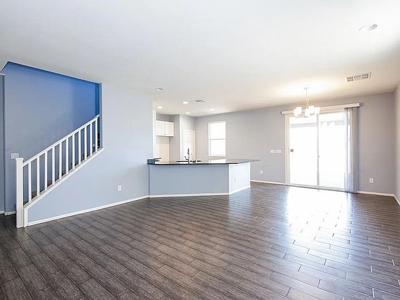 2nd image of 8627 Blue Ocean St