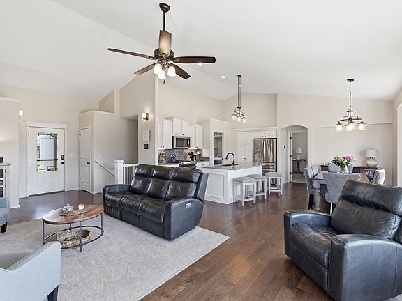 5th image of 1130 N Lake Ridge Ct