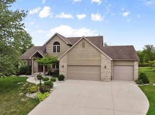 12808 Chancel Ct, Fort Wayne, IN 46845