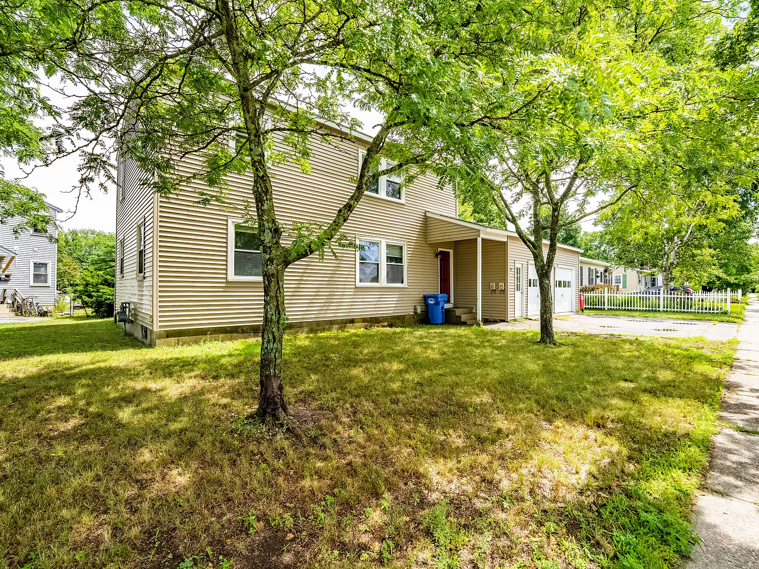 57 Clover Ln — Photo 2