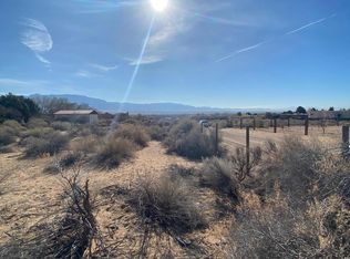 476 Ruffles Ln, Corrales, NM 87048