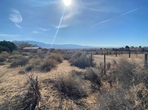476 Ruffles Ln, Corrales, NM 87048