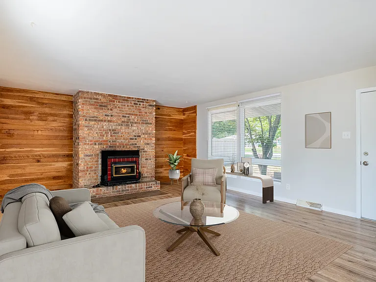 232 Terrace Dr — Photo 3