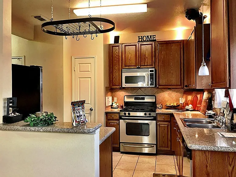 Remodel Kitchen with Super Clean Appliances
