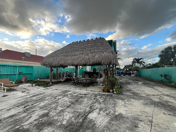 2nd image of 112 Mayfield Rd #A