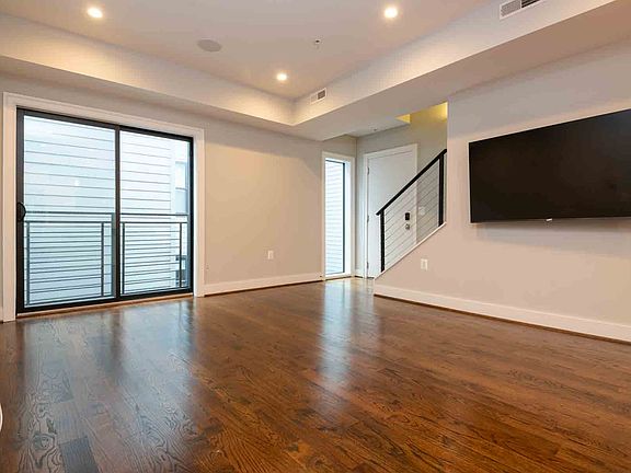 4343 Harrison St NW-4_09122022