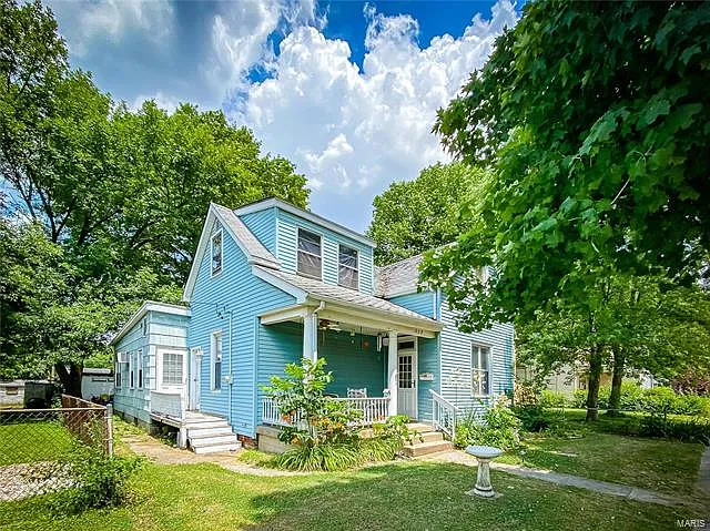 1009 La Salle St photo 1