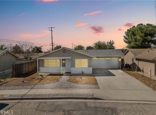 955 Marlyce Ln, Hemet, CA 92543