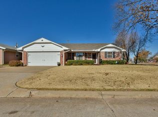321 W Blueridge Dr, Midwest City, OK 73110
