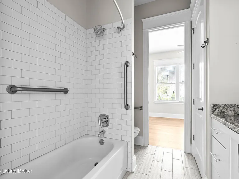 6204 Moonseed St — Photo 38