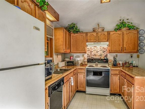 4th image of 884 Buchanan Trl
