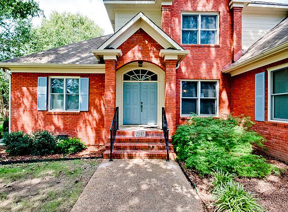 3rd image of 2847 Winterberry Way SE
