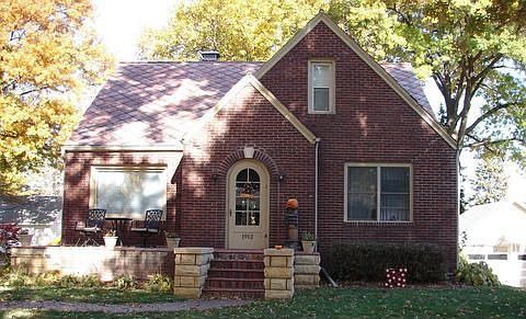 Located just west of Lincoln Country Club.