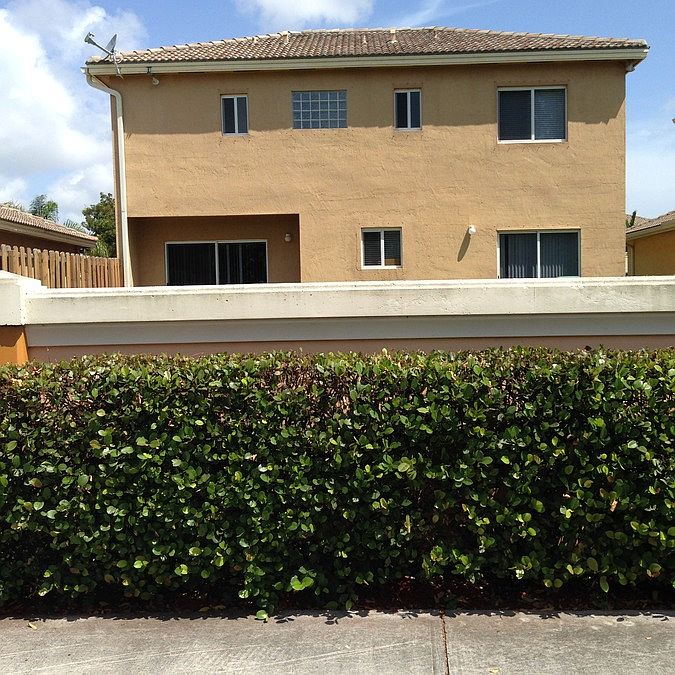 1st image of 8928 SW 211th Ln