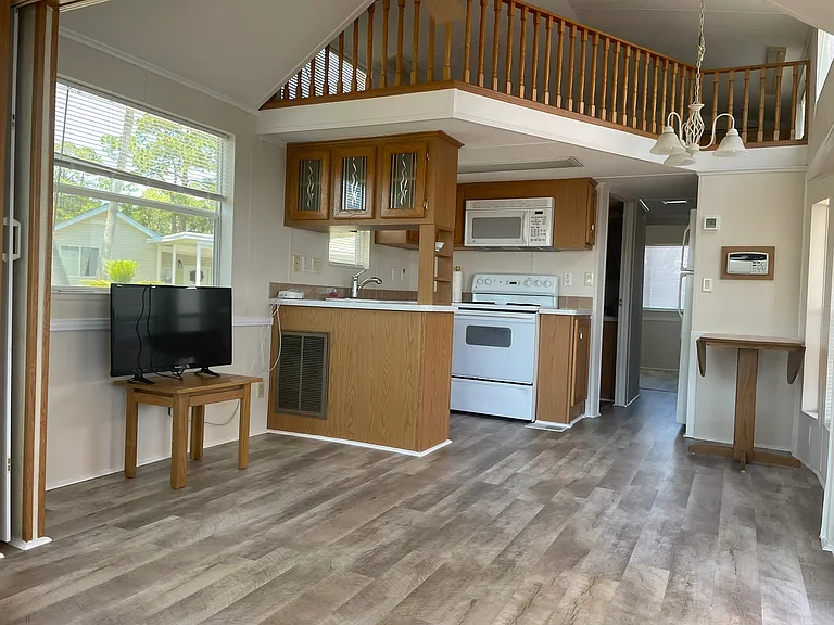 1219 Thomas Dr #51 — Photo 7